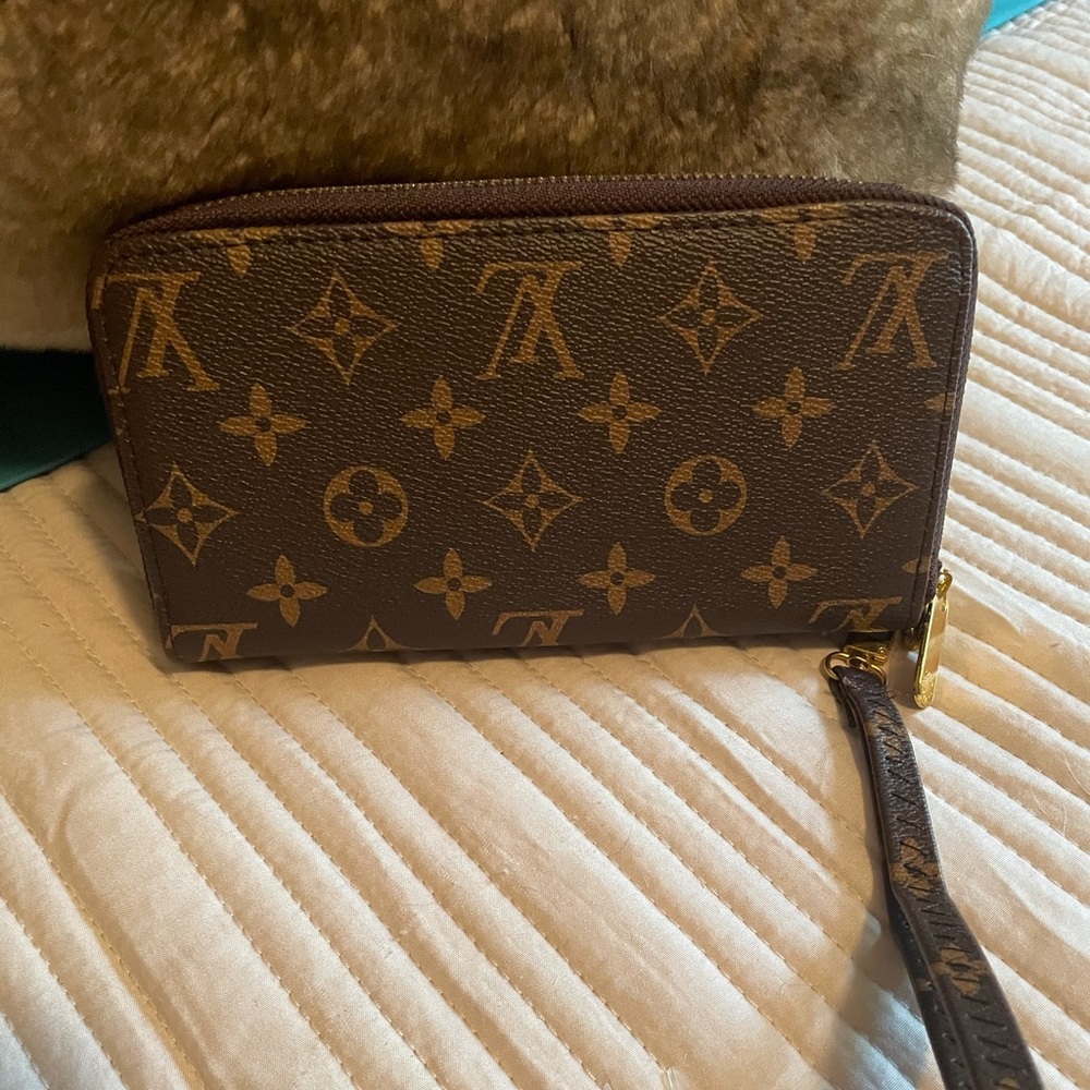 Dupe wallet